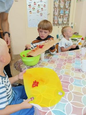 Grafika #3: 13.09.2022 "Przedszkolak w kuchni" - cykl zajęć z P. Magdą i Łukaszem Mielewczyk