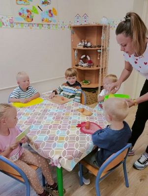 Grafika #8: 13.09.2022 "Przedszkolak w kuchni" - cykl zajęć z P. Magdą i Łukaszem Mielewczyk