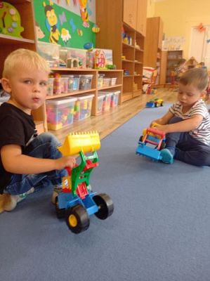 Grafika #7: 01.09.2022 Pierwszy dzień zabaw w grupie I