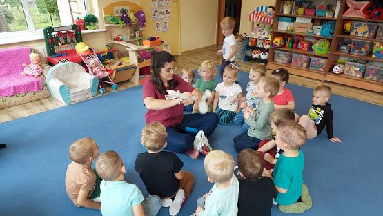 Grafika #11: 26.09.2023 Zajęcia animacyjne z panią Agatą z Sensoludka