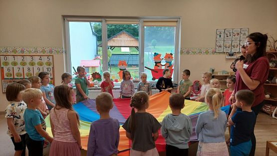 Grafika #14: 26.09.2023 Zajęcia animacyjne z panią Agatą z Sensoludka