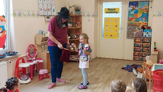 Grafika #37: 26.09.2023 Zajęcia animacyjne z panią Agatą z Sensoludka