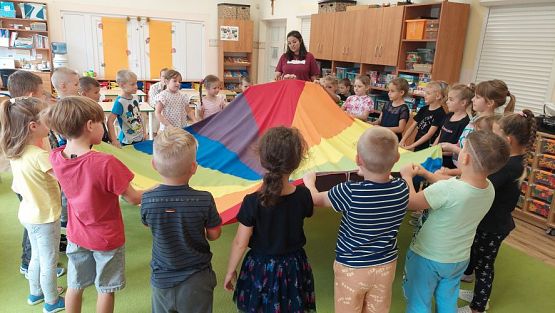 Grafika #40: 26.09.2023 Zajęcia animacyjne z panią Agatą z Sensoludka