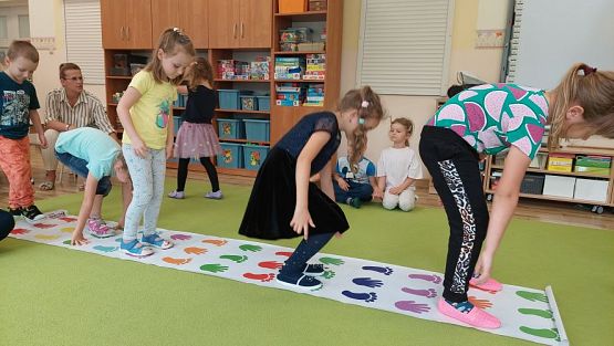 Grafika #48: 26.09.2023 Zajęcia animacyjne z panią Agatą z Sensoludka