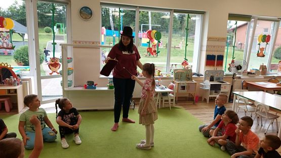 Grafika #57: 26.09.2023 Zajęcia animacyjne z panią Agatą z Sensoludka