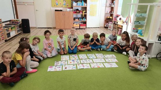 Grafika #4: 15.09.2023 Dzień kropki w naszym przedszkolu
