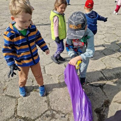 Grafika #0: 14.09.2023 - Sprzątanie Świata