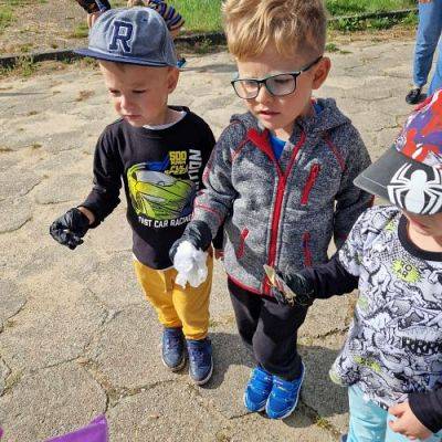 Grafika #7: 14.09.2023 - Sprzątanie Świata