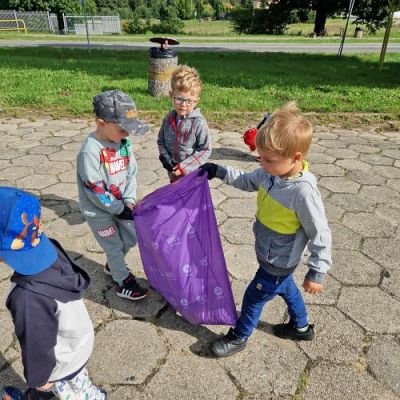 Grafika #14: 14.09.2023 - Sprzątanie Świata