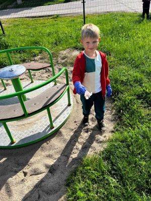 Grafika #26: 14.09.2023 - Sprzątanie Świata