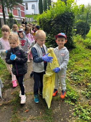 Grafika #30: 14.09.2023 - Sprzątanie Świata