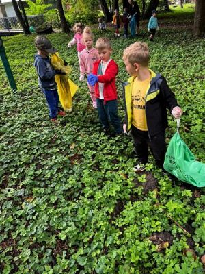 Grafika #33: 14.09.2023 - Sprzątanie Świata