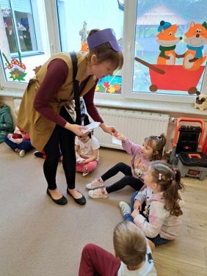 Grafika #24: 18.10.2023 Dzień listonosza - zajęcia edukacyjne w gr II