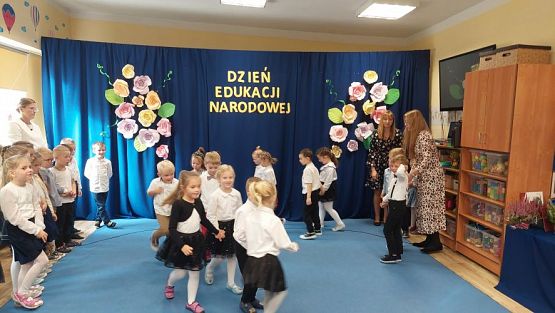 Grafika #41: 13.10.2023 Dzień Edukacji Narodowej