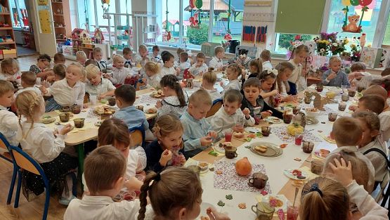 Grafika #98: 13.10.2023 Dzień Edukacji Narodowej