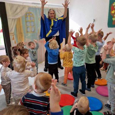 Grafika #9: 09.10.2023 Przedstawienie teatralne "Kot w butach" w wykonaniu teatru "Duet" z Krakowa