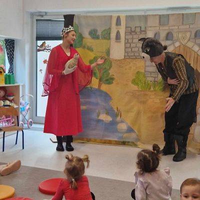 Grafika #19: 09.10.2023 Przedstawienie teatralne "Kot w butach" w wykonaniu teatru "Duet" z Krakowa