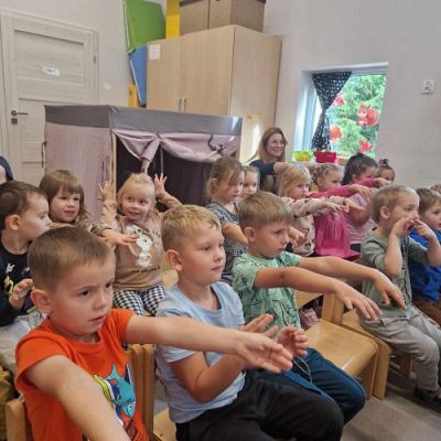 Grafika #25: 09.10.2023 Przedstawienie teatralne "Kot w butach" w wykonaniu teatru "Duet" z Krakowa