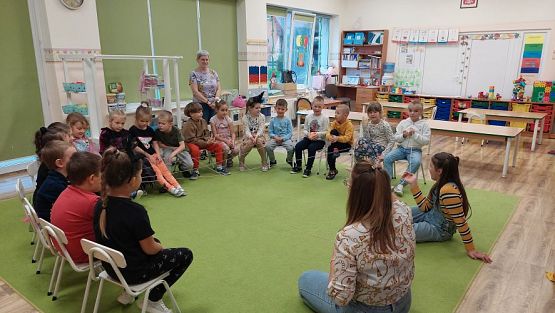 Grafika #43: 31.10.2023 Spotkanie z młodą autorką książek Antoniną Remiszewską