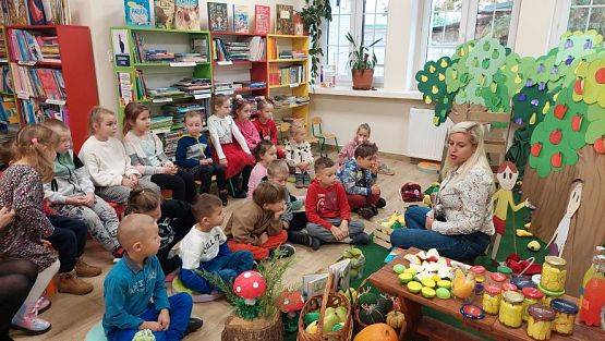 Grafika #2: 30.10.2023 Wyjazd edukacyjny do Biblioteki Miejskiej w Łebie cz.II