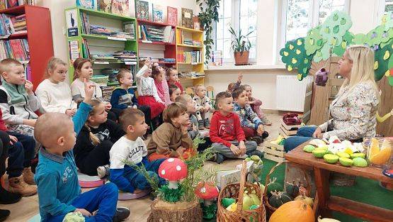 Grafika #3: 30.10.2023 Wyjazd edukacyjny do Biblioteki Miejskiej w Łebie cz.II