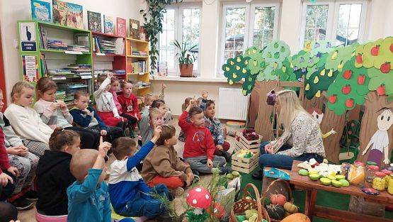 Grafika #6: 30.10.2023 Wyjazd edukacyjny do Biblioteki Miejskiej w Łebie cz.II