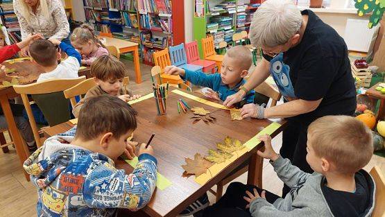 Grafika #19: 30.10.2023 Wyjazd edukacyjny do Biblioteki Miejskiej w Łebie cz.II