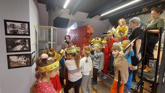 Grafika #81: 30.10.2023 Wyjazd edukacyjny do Biblioteki Miejskiej w Łebie cz.II