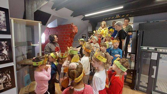 Grafika #82: 30.10.2023 Wyjazd edukacyjny do Biblioteki Miejskiej w Łebie cz.II