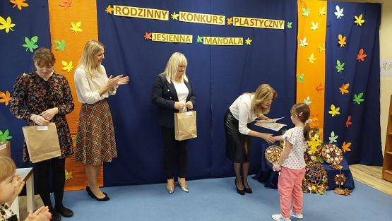 Grafika #13: 26.10.2023 Rozstrzygnięcie rodzinnego konkursu plastycznego "Jesienna mandala"