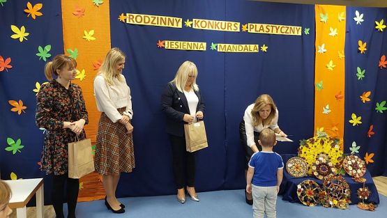 Grafika #16: 26.10.2023 Rozstrzygnięcie rodzinnego konkursu plastycznego "Jesienna mandala"