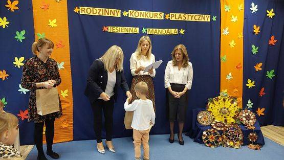 Grafika #35: 26.10.2023 Rozstrzygnięcie rodzinnego konkursu plastycznego "Jesienna mandala"