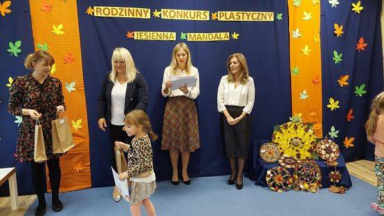 Grafika #37: 26.10.2023 Rozstrzygnięcie rodzinnego konkursu plastycznego "Jesienna mandala"