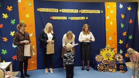 Grafika #40: 26.10.2023 Rozstrzygnięcie rodzinnego konkursu plastycznego "Jesienna mandala"