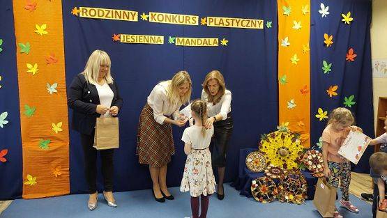 Grafika #51: 26.10.2023 Rozstrzygnięcie rodzinnego konkursu plastycznego "Jesienna mandala"