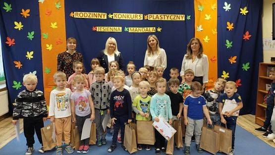 Grafika #54: 26.10.2023 Rozstrzygnięcie rodzinnego konkursu plastycznego "Jesienna mandala"