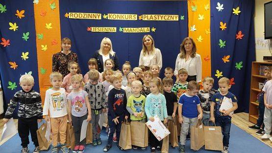 Grafika #56: 26.10.2023 Rozstrzygnięcie rodzinnego konkursu plastycznego "Jesienna mandala"