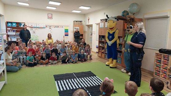 Grafika #8: 25.10.2023 "Bezpieczny przedszkolak na drodze"