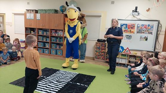 Grafika #10: 25.10.2023 "Bezpieczny przedszkolak na drodze"