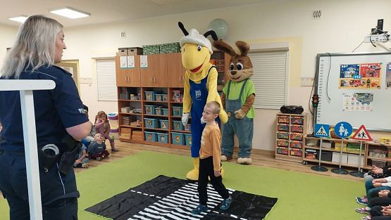 Grafika #11: 25.10.2023 "Bezpieczny przedszkolak na drodze"