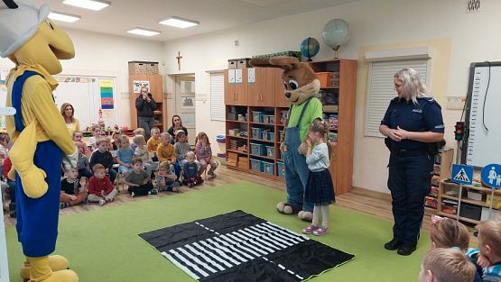 Grafika #16: 25.10.2023 "Bezpieczny przedszkolak na drodze"