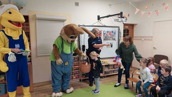 Grafika #38: 25.10.2023 "Bezpieczny przedszkolak na drodze"