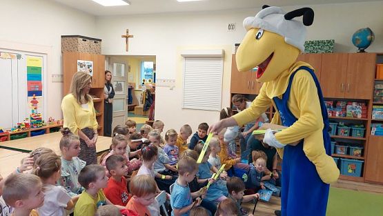 Grafika #44: 25.10.2023 "Bezpieczny przedszkolak na drodze"