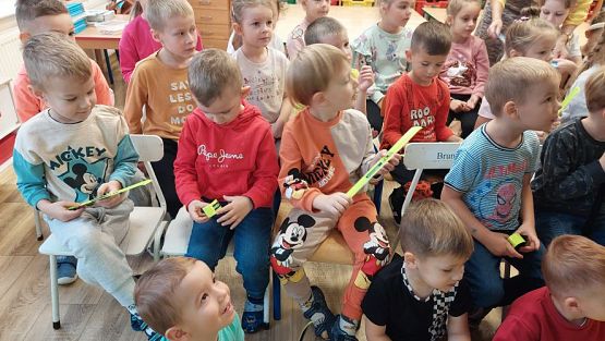 Grafika #45: 25.10.2023 "Bezpieczny przedszkolak na drodze"