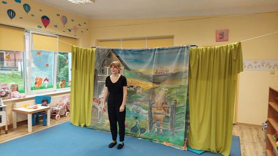 Grafika #1: 25.10.2023 Przedstawienie teatralne pt."Niespodzianka od serca" w wykonaniu teatru "Eden" z Wieliczki