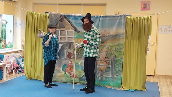 Grafika #28: 25.10.2023 Przedstawienie teatralne pt."Niespodzianka od serca" w wykonaniu teatru "Eden" z Wieliczki