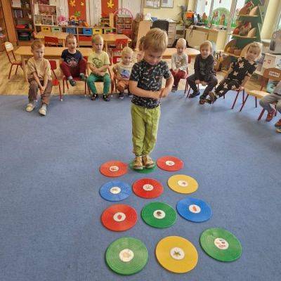 Grafika #29: 20.10.2023 EU CODE WEEK - Europejski tydzień kodowania w gr I - "Spacer po lesie" z robotem edukacyjnym GeniBot