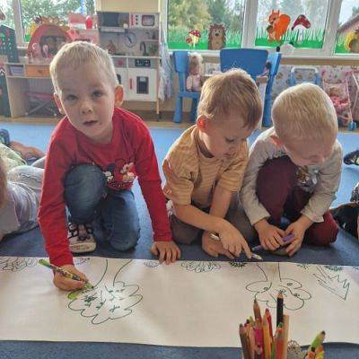 Grafika #40: 20.10.2023 EU CODE WEEK - Europejski tydzień kodowania w gr I - "Spacer po lesie" z robotem edukacyjnym GeniBot