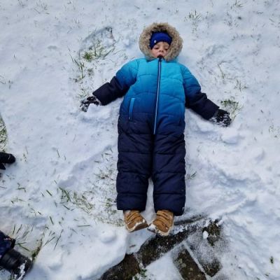 Grafika #10: 22.11.2023 Pierwszy śnieg i nasza radość