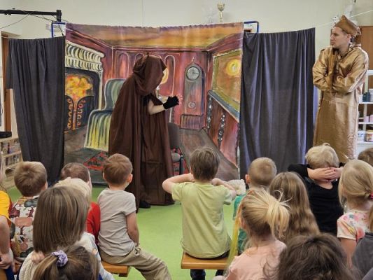 Grafika #14: 01.12.2023 Przedstawienie teatralne pt. "Opowieść wigilijna"